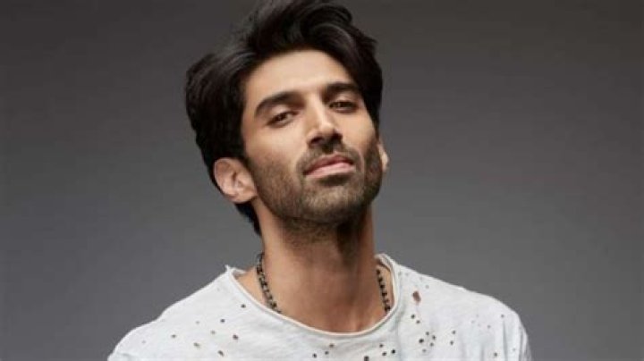 Aditya Roy Kapoor Biography, Age, Height and Weight |