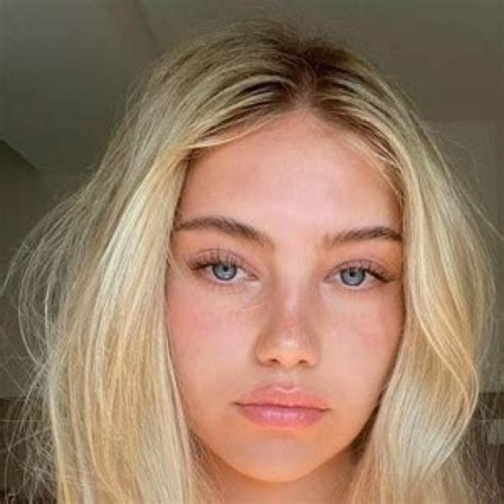 Annie Schroeter Height Weight Net