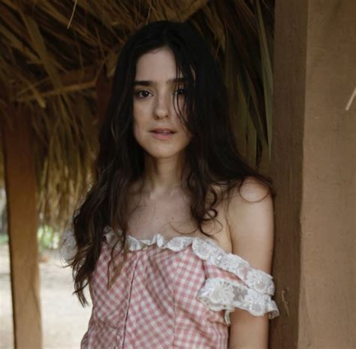 Discover The Extraordinary Vivian Alexandra Gomez