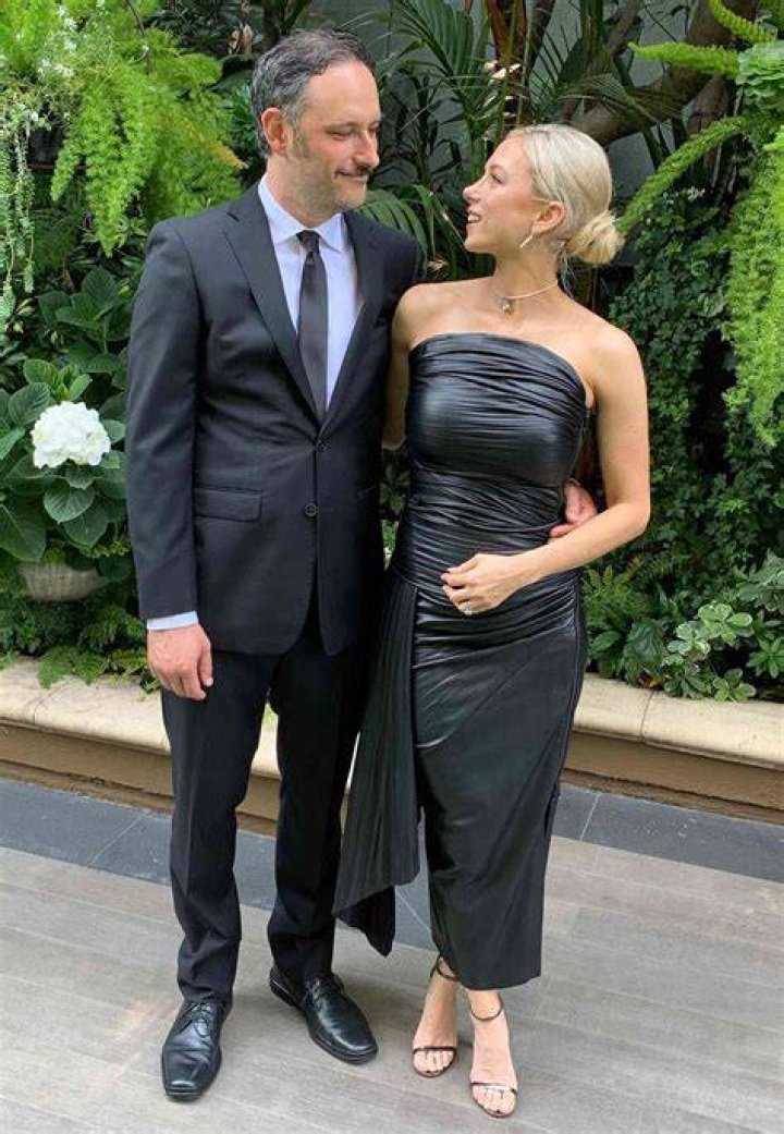 Discover The Secrets Behind Comedian Iliza Shlesinger's Enduring Marriage
