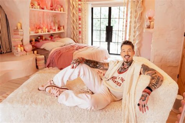 Does David Bromstad Sell His Paintings? Uncovering the Artful Side of an HGTV Star