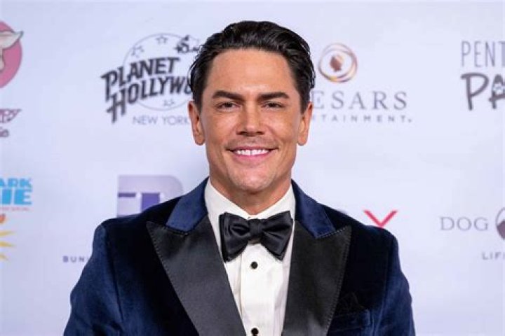 Does Tom Sandoval Speak Spanish?