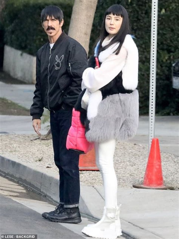 Exploring the Relationship of Anthony Kiedis with His Girlfriend: A Deep Dive