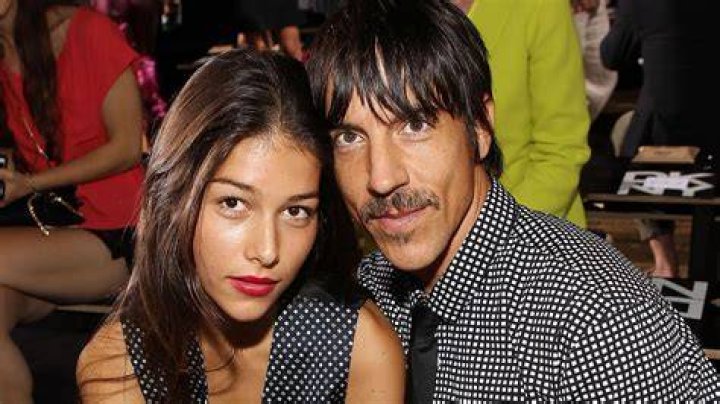 Exploring The Relationship Of Anthony Kiedis Y Su Novia