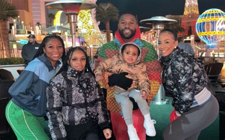 Floyd Mayweathers Daughter, Yaya, Joins Father & Siblings in Tributing TheirMother Josie Harris