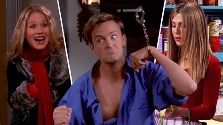 Friends- 5 Unscripted Scenes From The Show That Were Kept