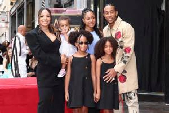How Many Kids Does Sandra Smith Have? Uncovering Her Family Life