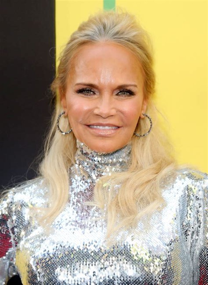 How Old Is Kristin Chenoweth?