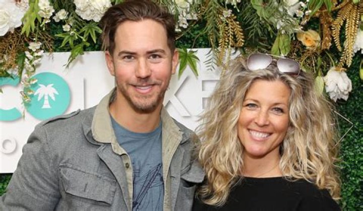 How Old is Laura Wright and Wes Ramsey? Exploring the Age and Relationship of Two Talented Actors