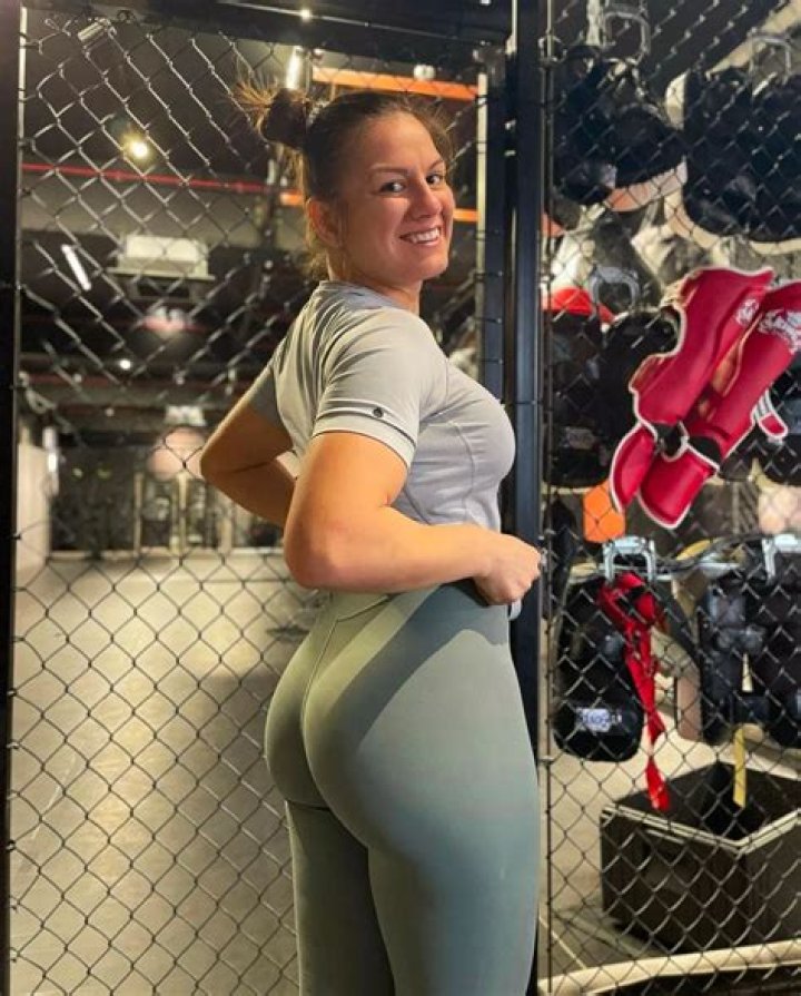 Inside The "Alice Ardelean Only Fans Leak"