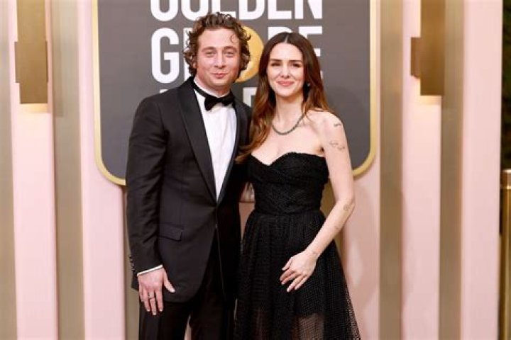 Jeremy Allen White, Wife Addison Timlin's Relationship Timeline