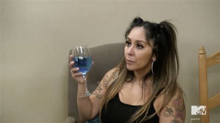 Jersey Shore fans say they miss 'drunk' Snooki as star admits she 'felt like dying from drinking' du