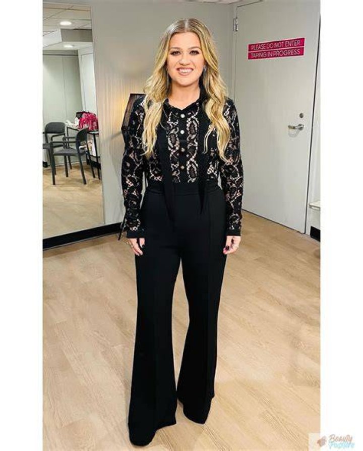 Kelly Clarkson's Rise At 20