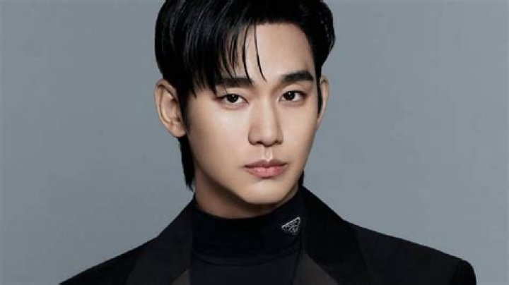 Kim Soo Hyun Confirmed Dating: All You Need to Know About His Romantic Journey
