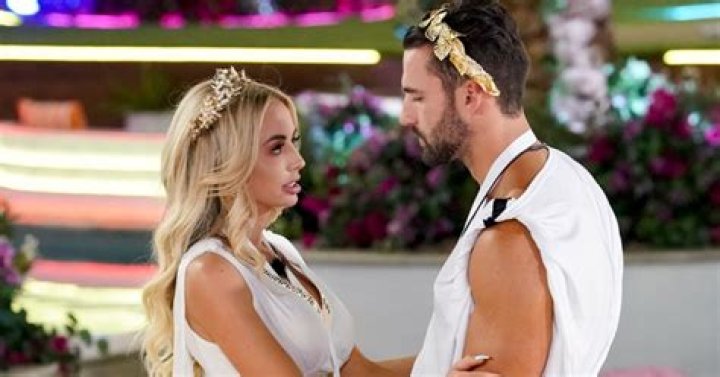 Love Island Connor And Mackenzie