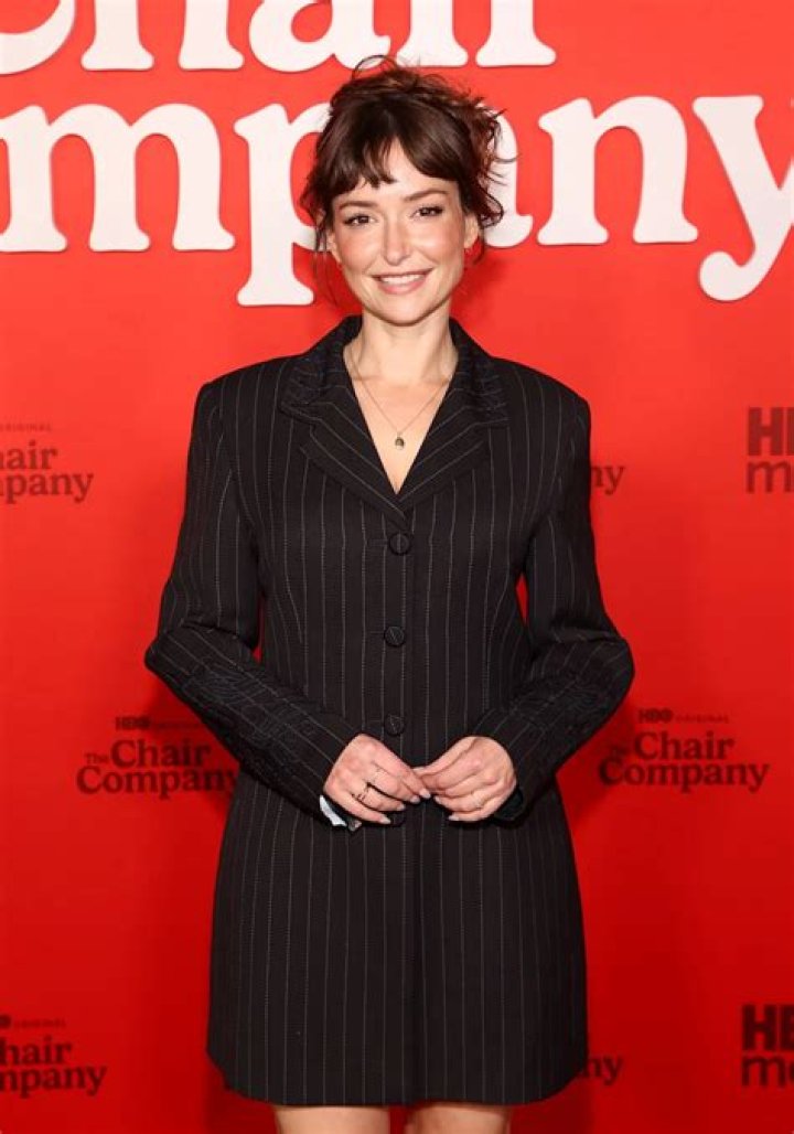 Milana Vayntrub Flirty Pics: A Look at Her Engaging Public Persona