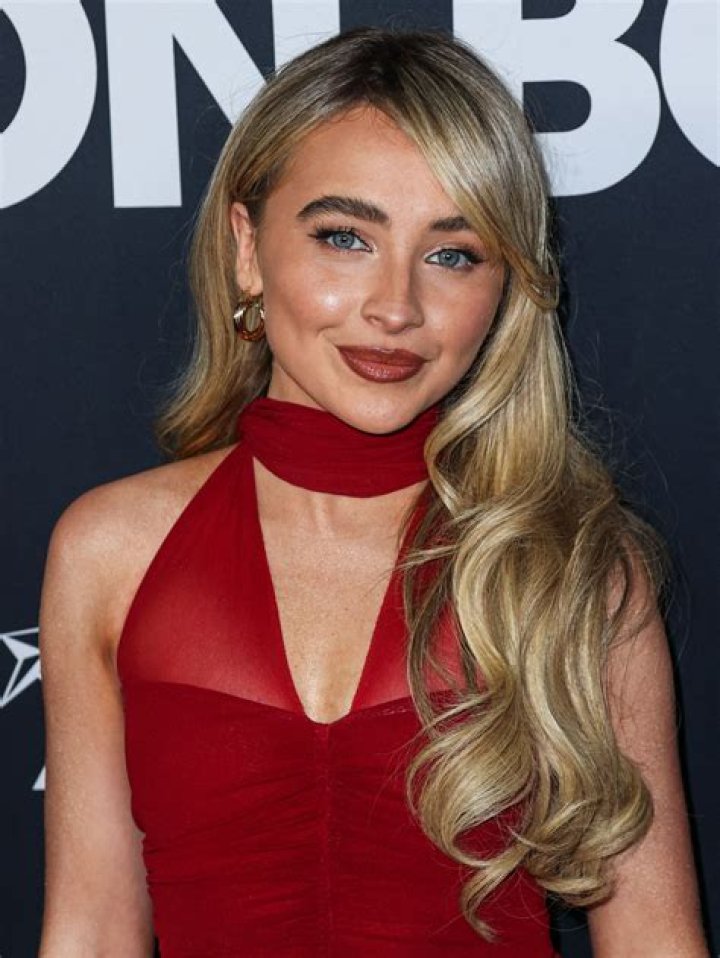 Sabrina Carpenter Nude: Exploring Recent Artistic Expressions and Public Conversations