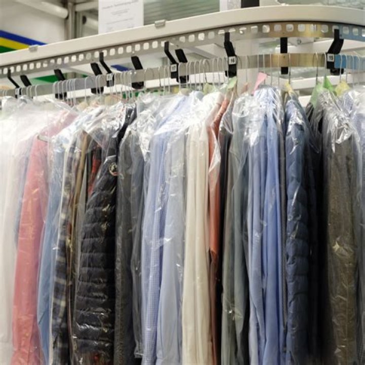 Specialist Dry Cleaners Earl's Court SW5 * Trusted * Speedy * Experts