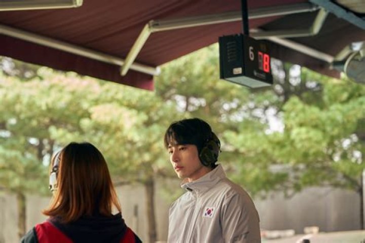 Uncover The Mystery: Lee Soo-hyuk's Girlfriend Revealed