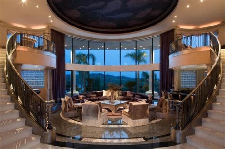 Uncover The Secrets Of Eddie Murphy's Opulent Sacramento Mansion