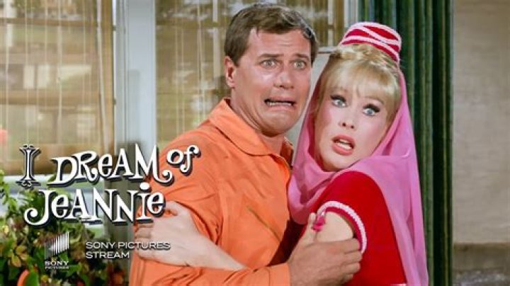 Uncover The Secrets Of Jeannie Berlin's Iconic Face