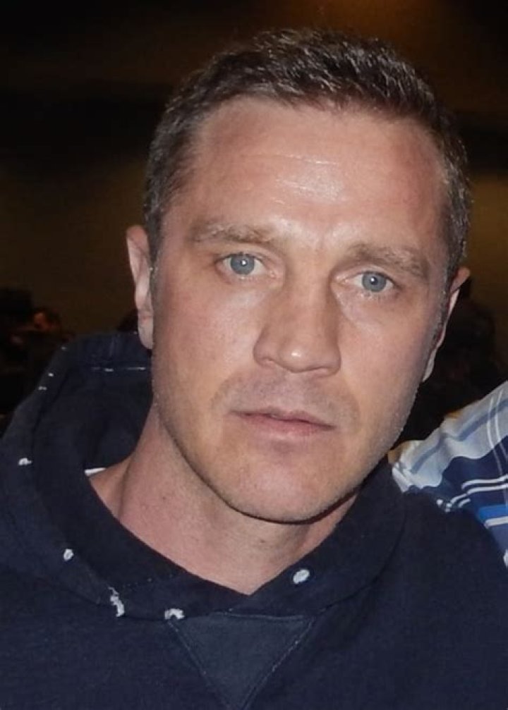 Unveiling Devon Sawa's Height: Surprising Insights Revealed