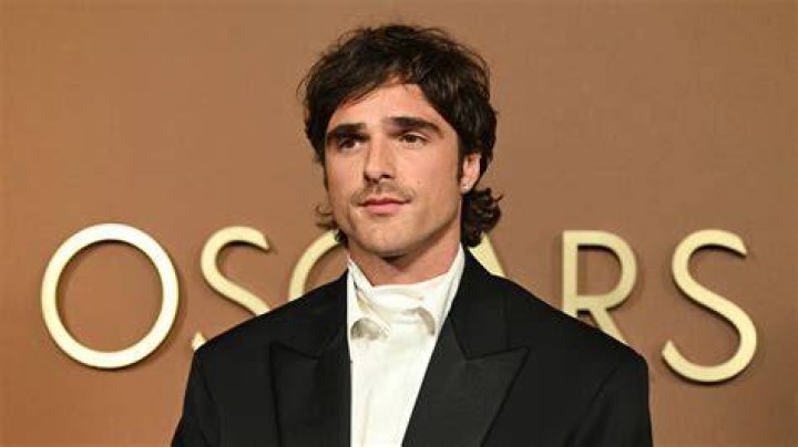 Unveiling Jacob Elordi's Net Worth: Exclusive Insights