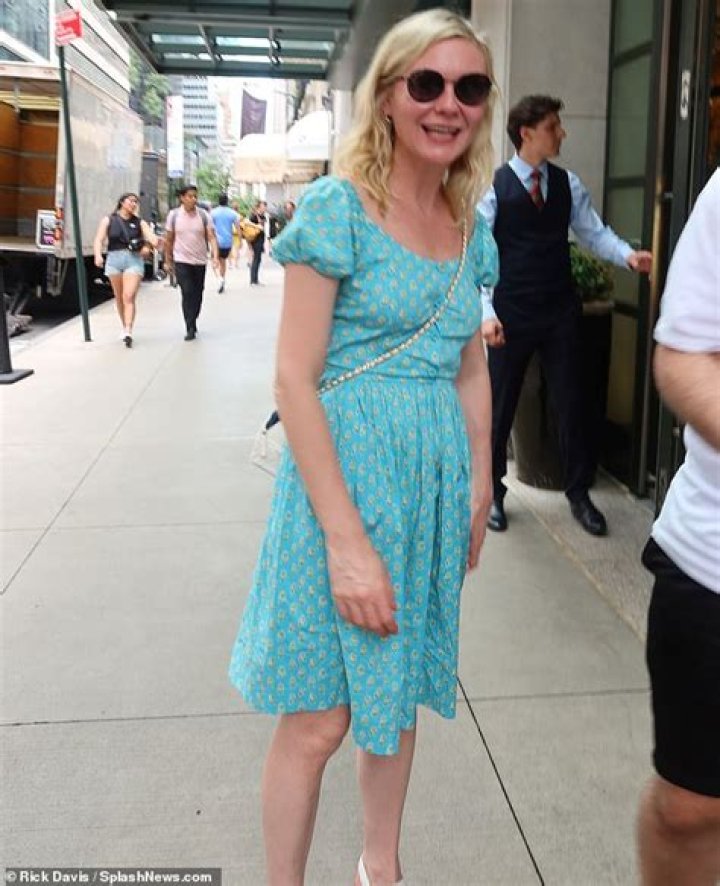 Unveiling Kirsten Dunst's Weight Journey: Insights And Discoveries