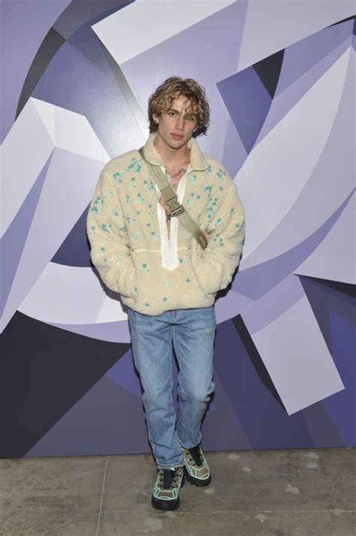 Unveiling The Intriguing Truths Behind Vinnie Hacker's Height
