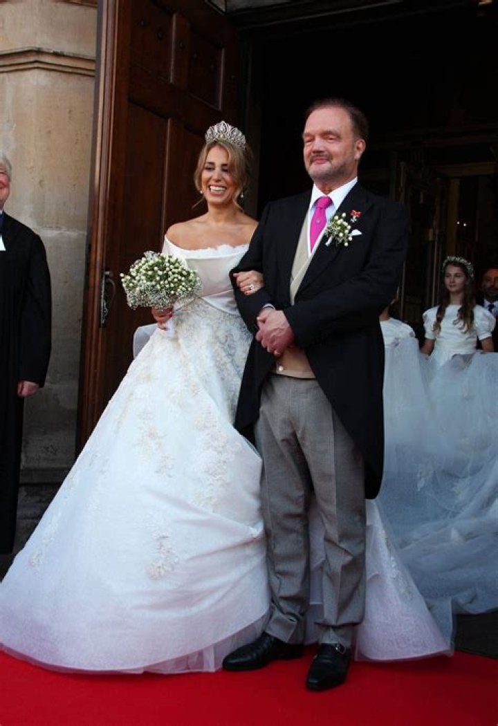 Unveiling The Marriage Of Mozhan Marno: Insider Secrets Revealed