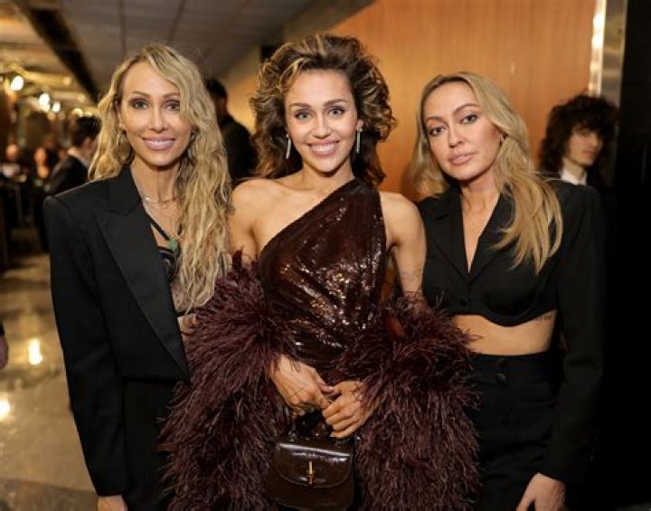 Unveiling The Secrets To Tish Cyrus's $20 Million Fortune