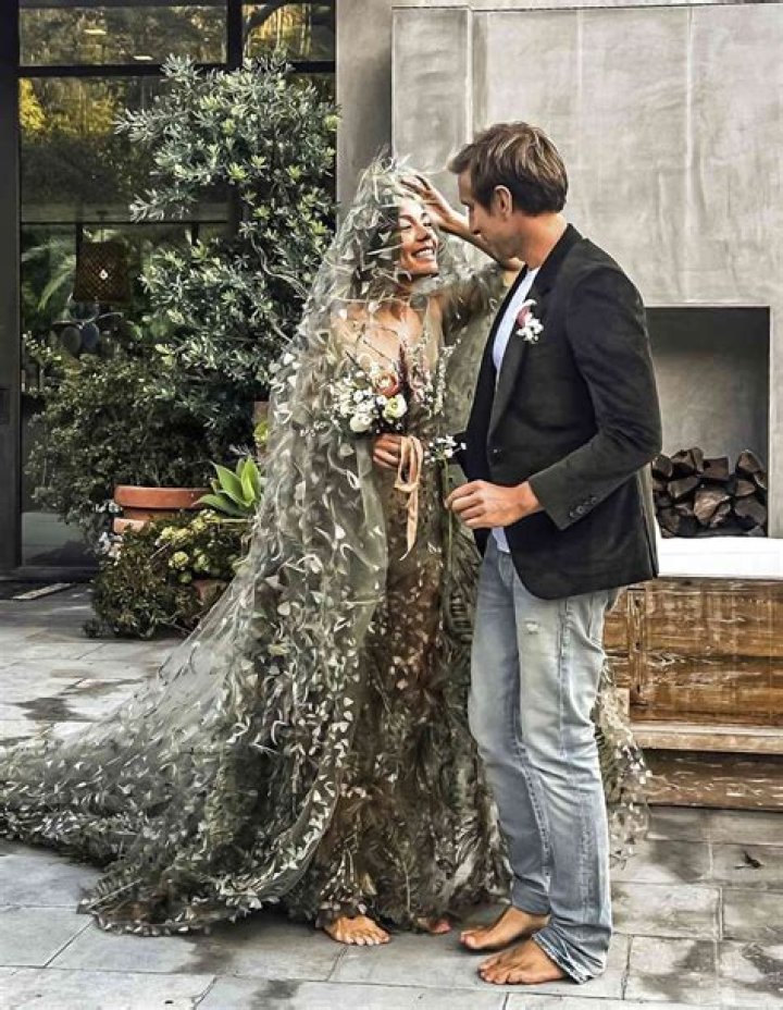 Unveiling The Story Behind Nicole Shanahan's Enigmatic Husband