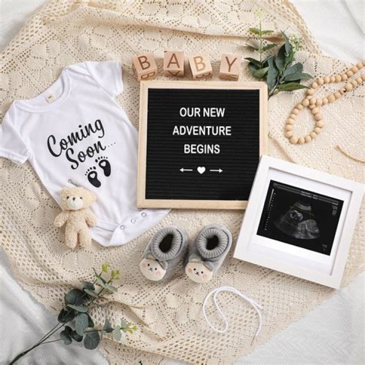 Unveiling the Story: Which Actress Made Headlines with a Pregnancy Announcement at 54?