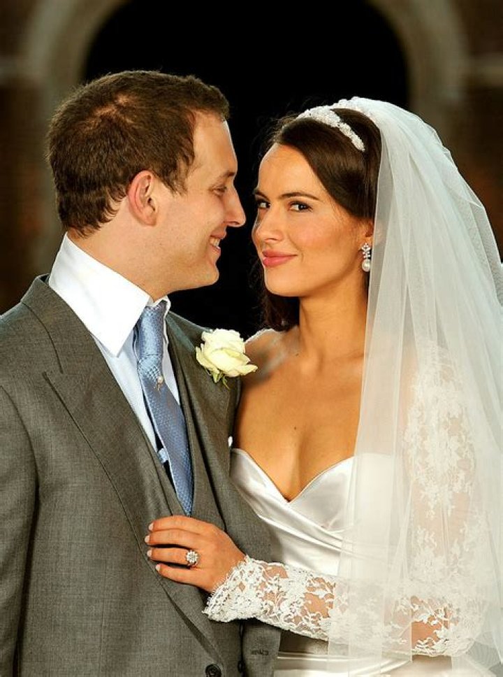Unveiling The Truth: Is Sasha Roiz Married?