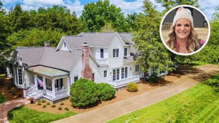 Where Do Garth and Trisha Live Now? Uncovering Their Nashville Home Life