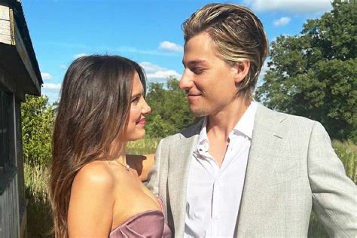 Who is Jake Sherbrooke Dating Now