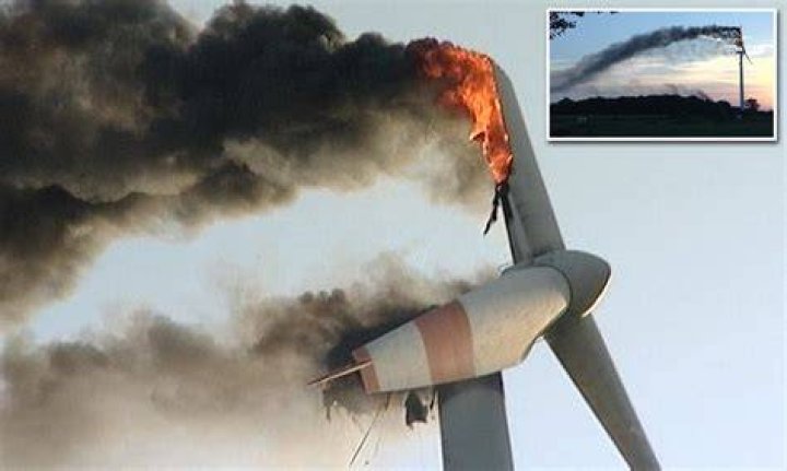 Wind Turbine Fire Caught On Camera